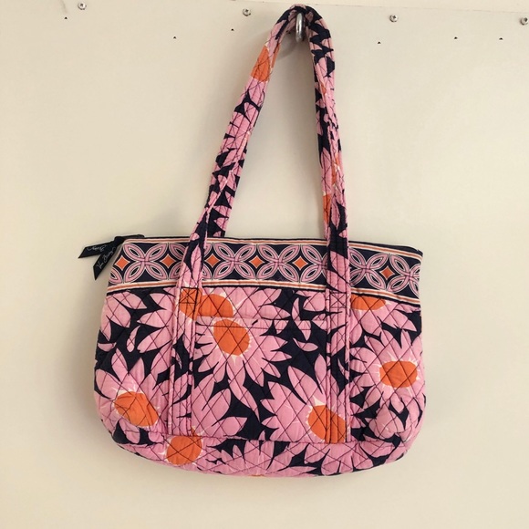 Vera Bradley Handbags - Vera Bradley Purse “Loves me..”